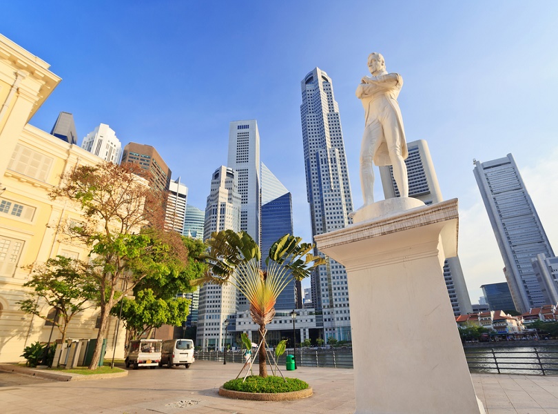 A VISIT TO THE STATUE OF SIR STAMFORD RAFFLES