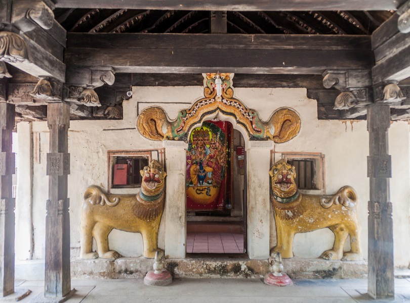 EMBEKKA DEVALAYA, EMBEKKA